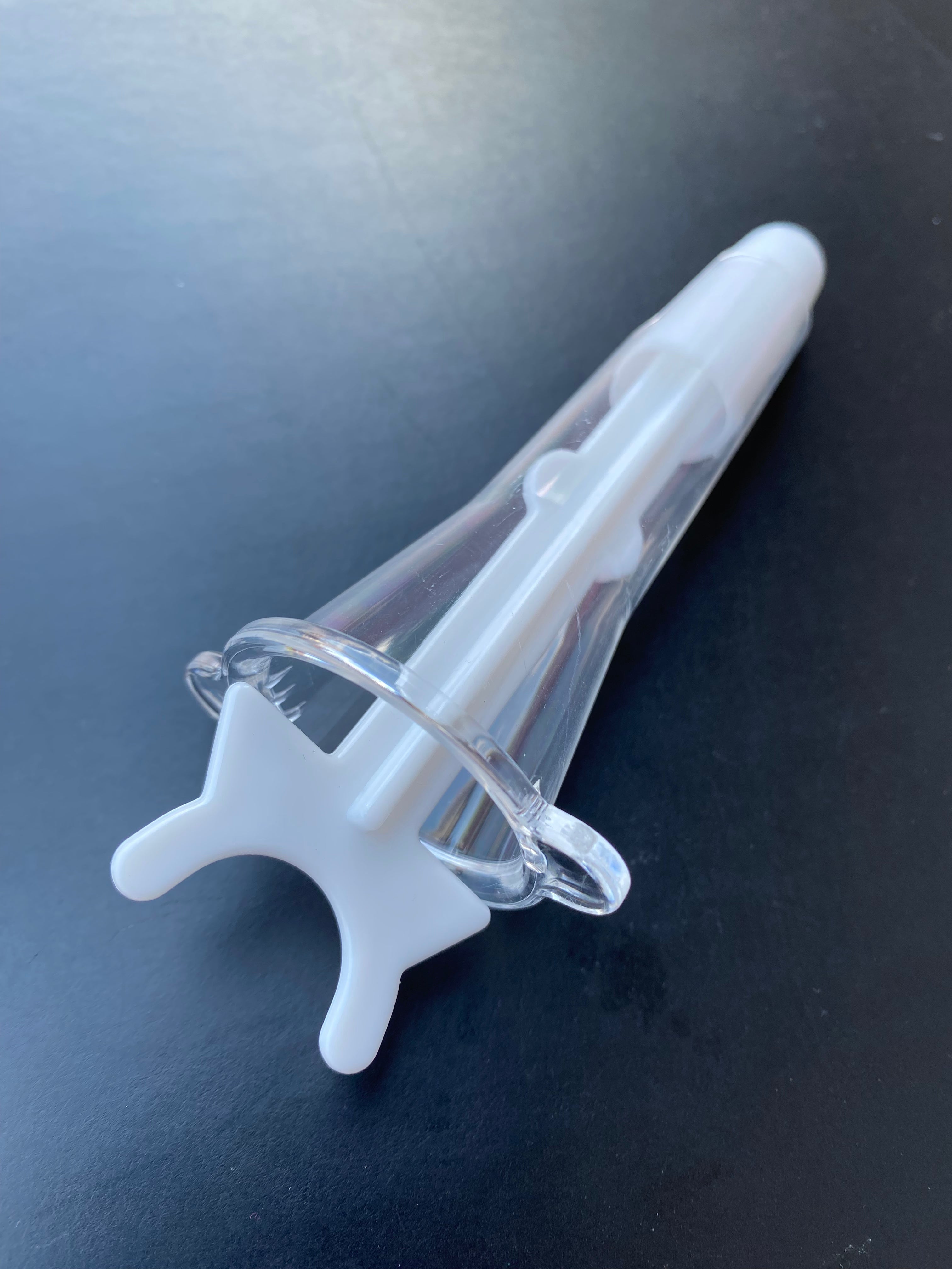 Clear single-use anoscope and obturator